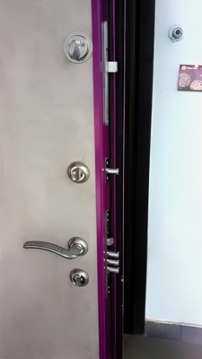 Дверные замки и фурнитура (ул. Абрамцевская, 12) Дверные замки и фурнитура (ул. Абрамцевская, 12)